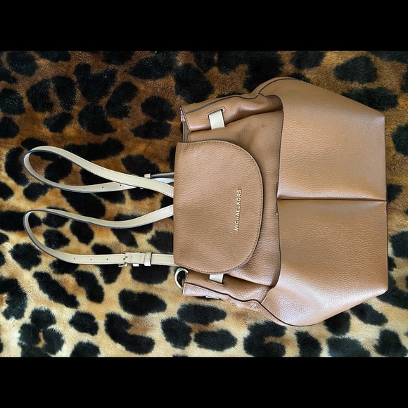Michael Kors backpack - Picture 1 of 5